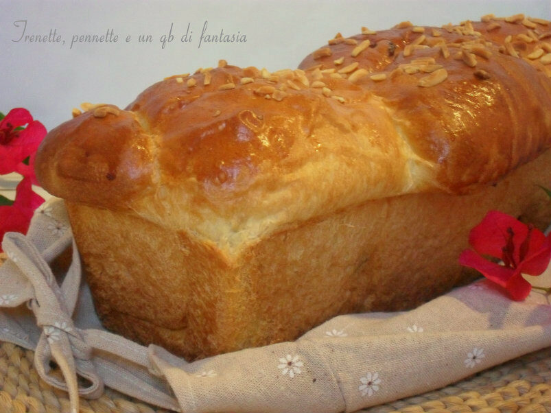 Brioche all’uvetta e mandorle con lm