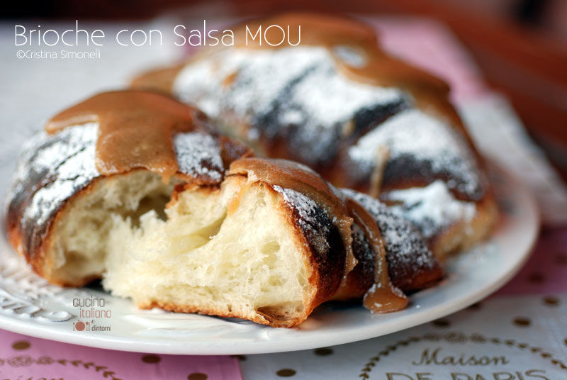Brioche con salsa MOU