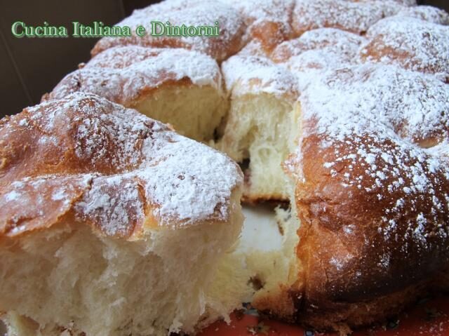 Brioche non sfogliate con cuore di amarena ricetta con pasta madre