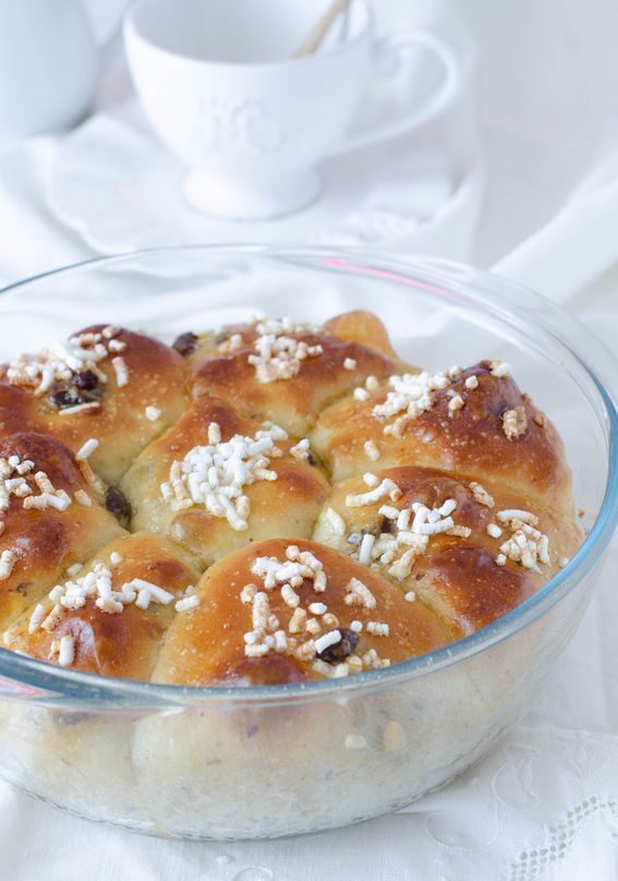 Brioche soffice con uvetta e arancia senza burro