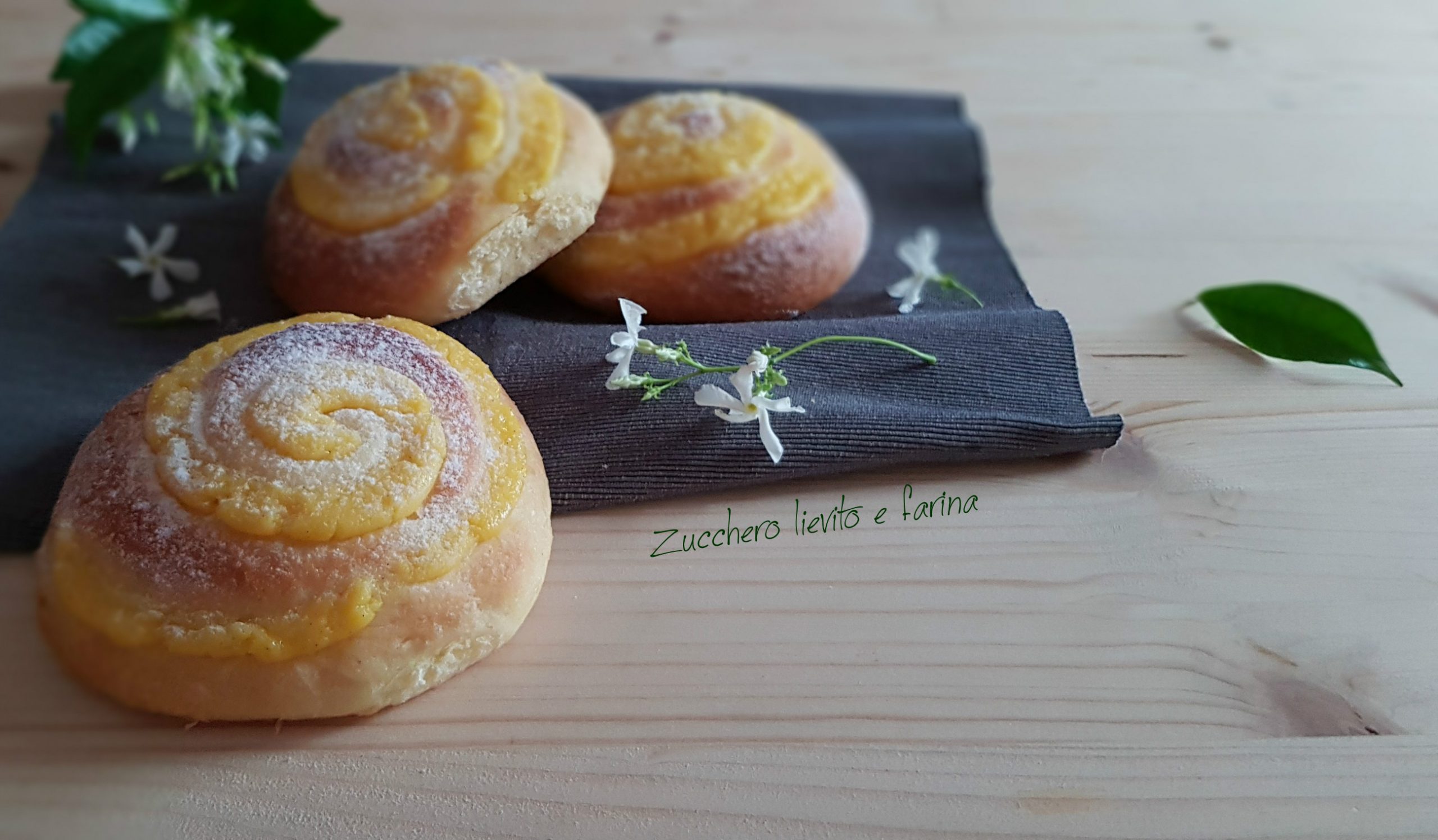 Brioche veneziane a lievitazione naturale
