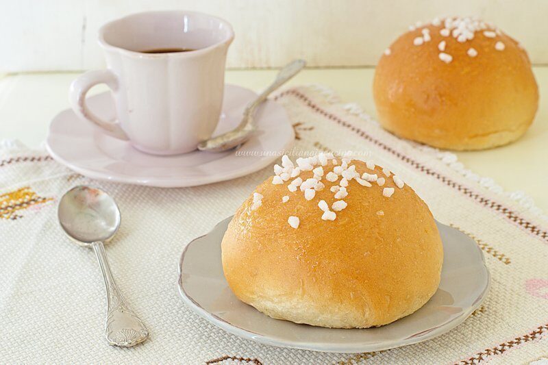 Brioches all’acqua leggere e golose