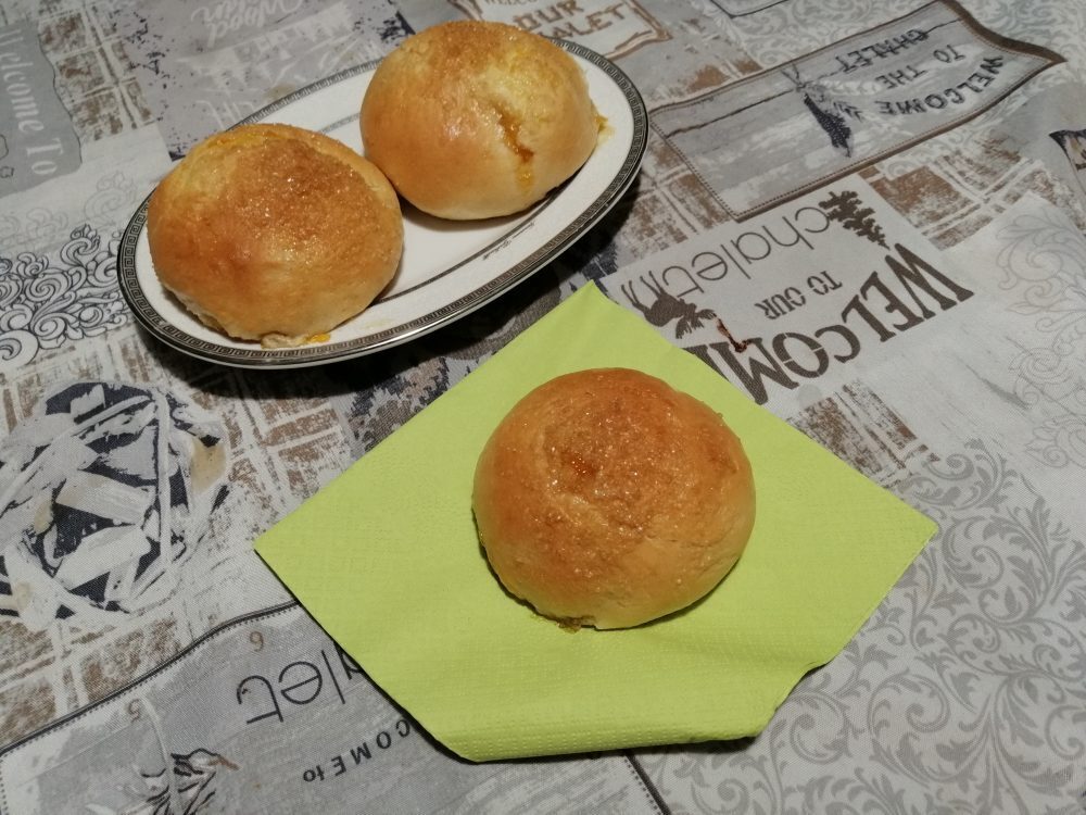 Brioches sofficissime alla marmellata