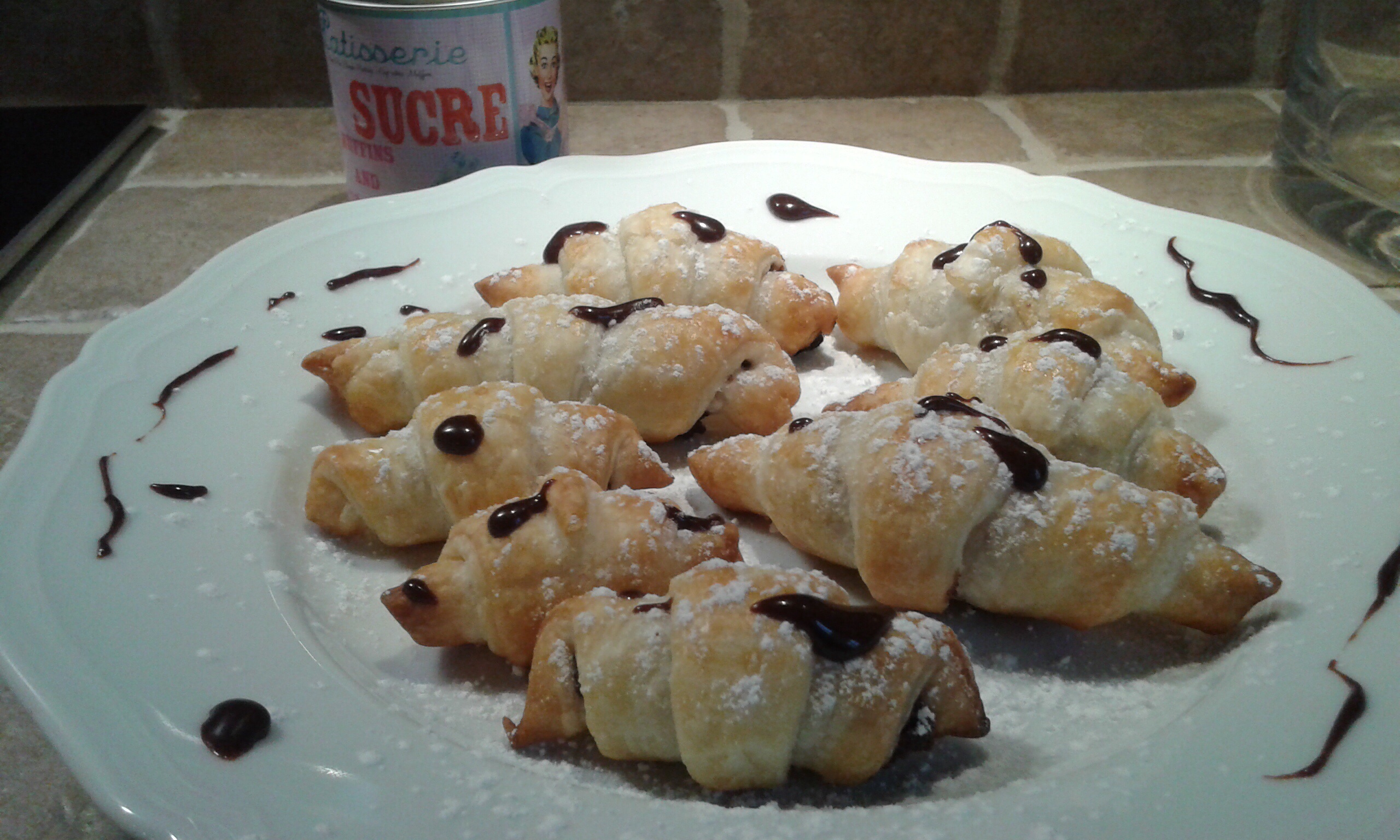 Brioches veloci alla crema di nocciole