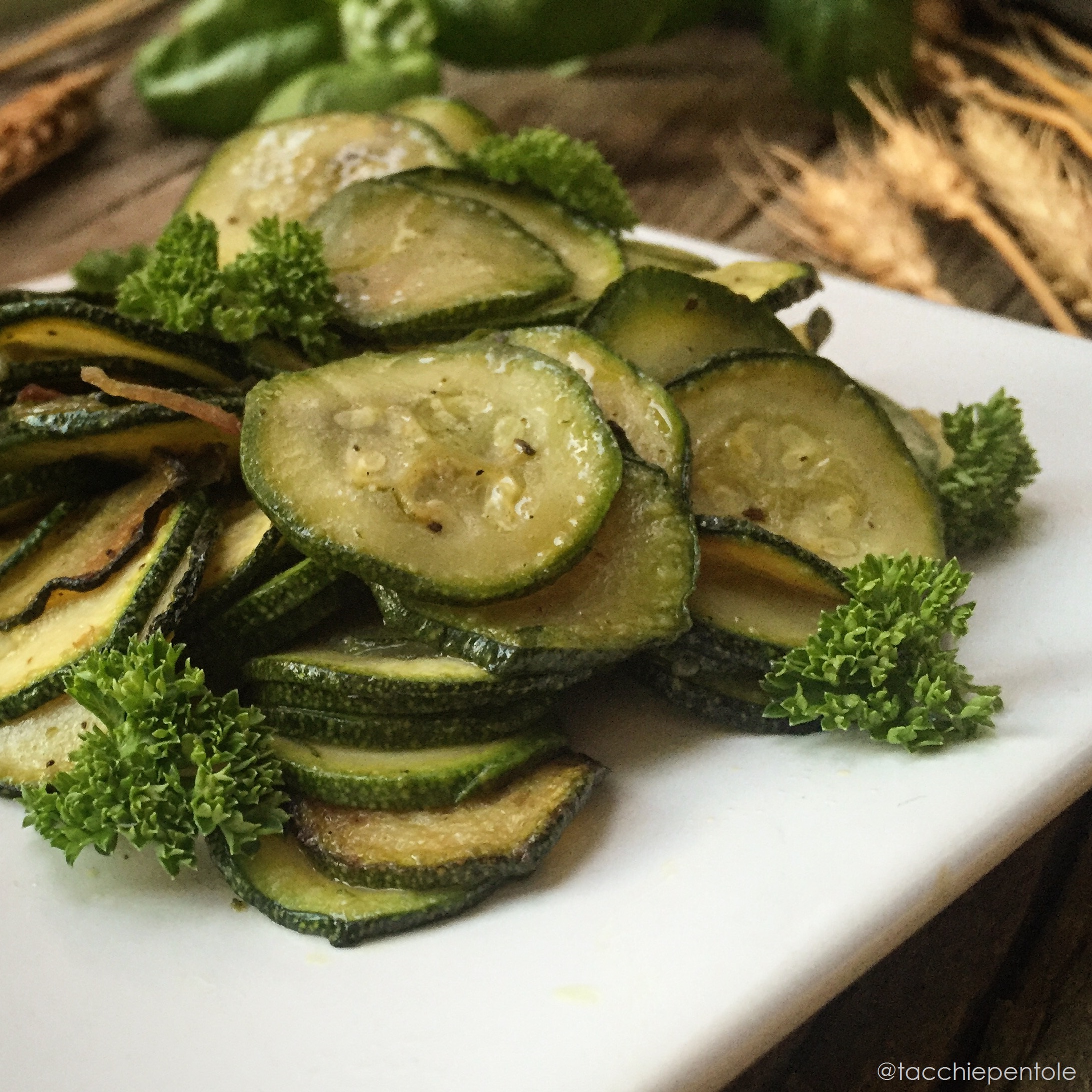Brisé con fiori di zucca, zucchine e pecorino