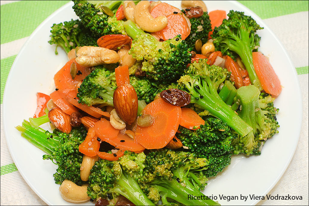 Broccoli saporiti ai cinque spezie cinesi