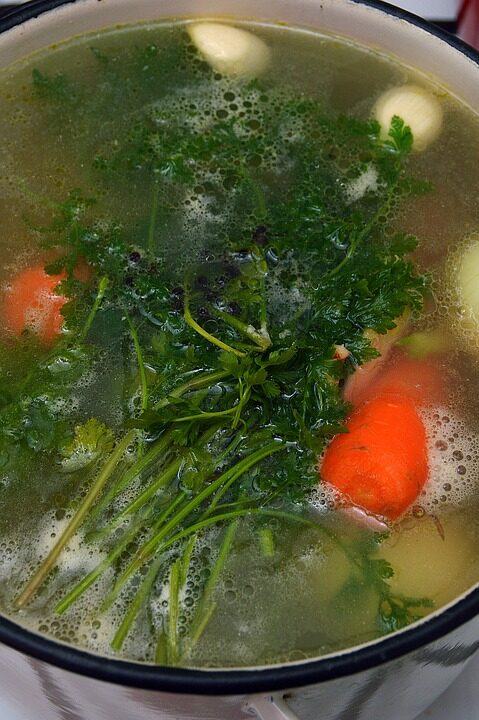 Brodo vegetale, ricetta senza dado