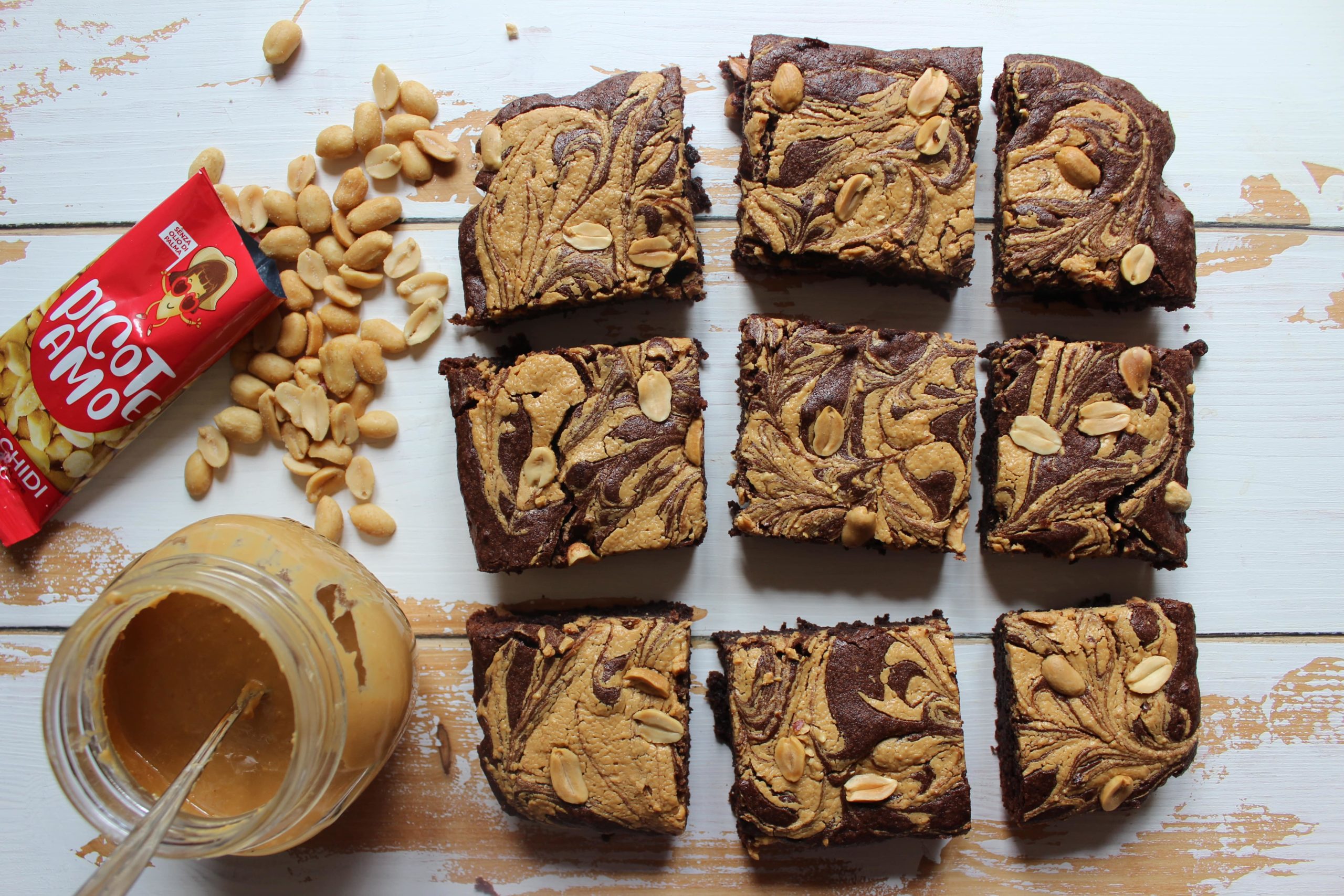 Brownies al burro di arachidi e cioccolato