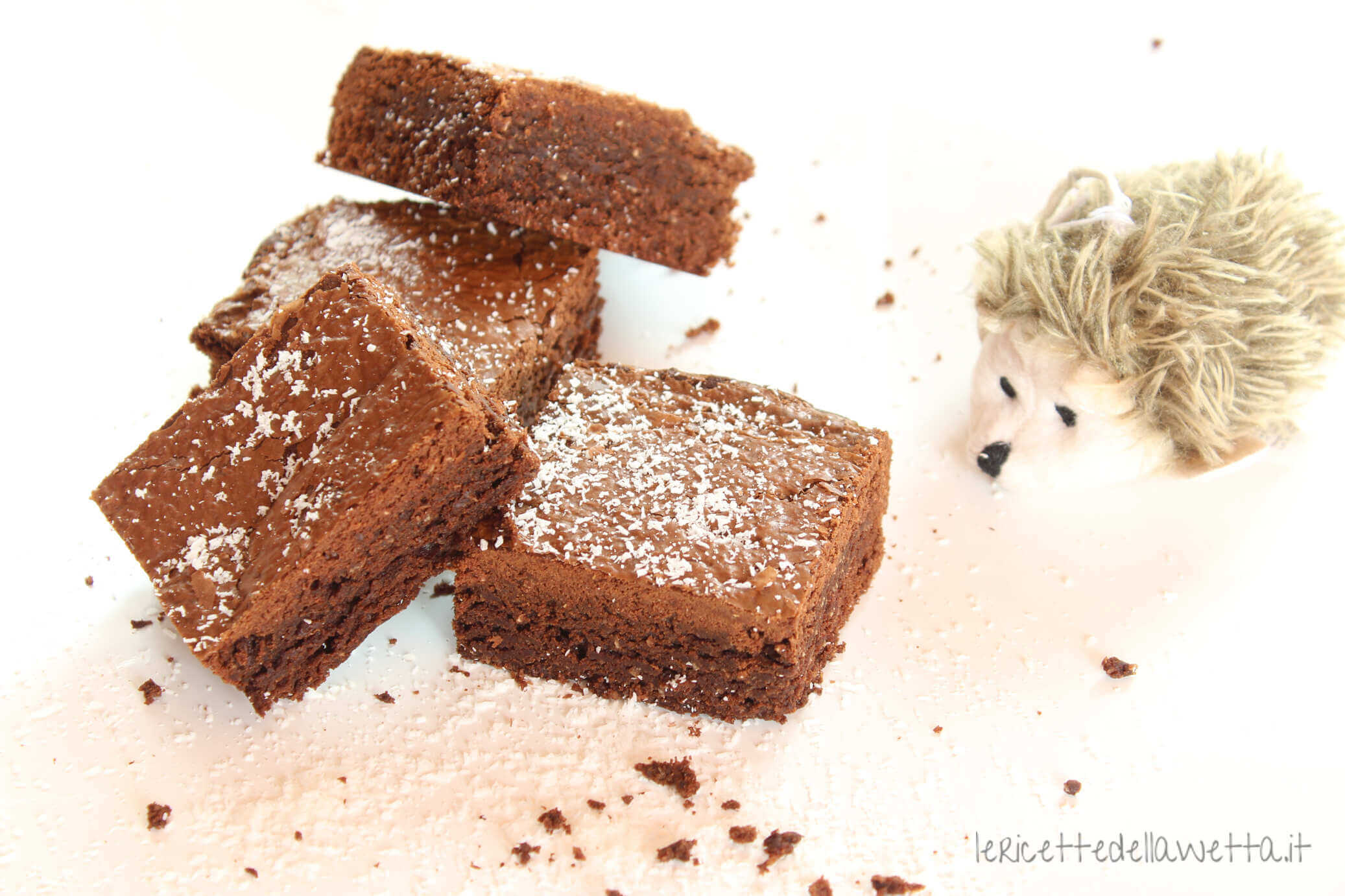 Brownies al cocco: il classico dolce americano!