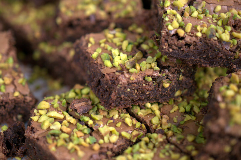 Brownies al nero con pistacchi