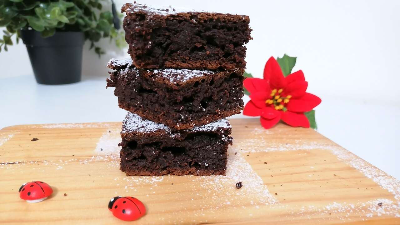 Brownies allo yogurt greco bimby, senza burro e uova