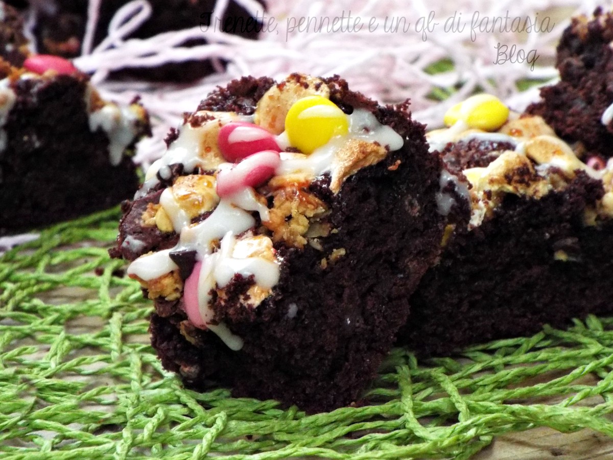 Brownies cioccolato con marshmallow e smarties