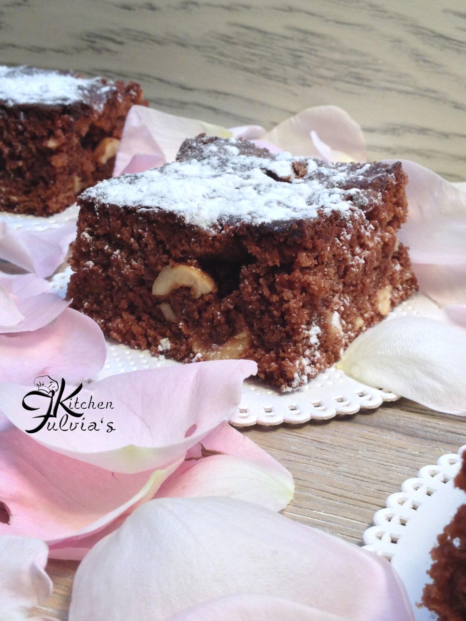 Brownies con cioccolato al latte e nocciole