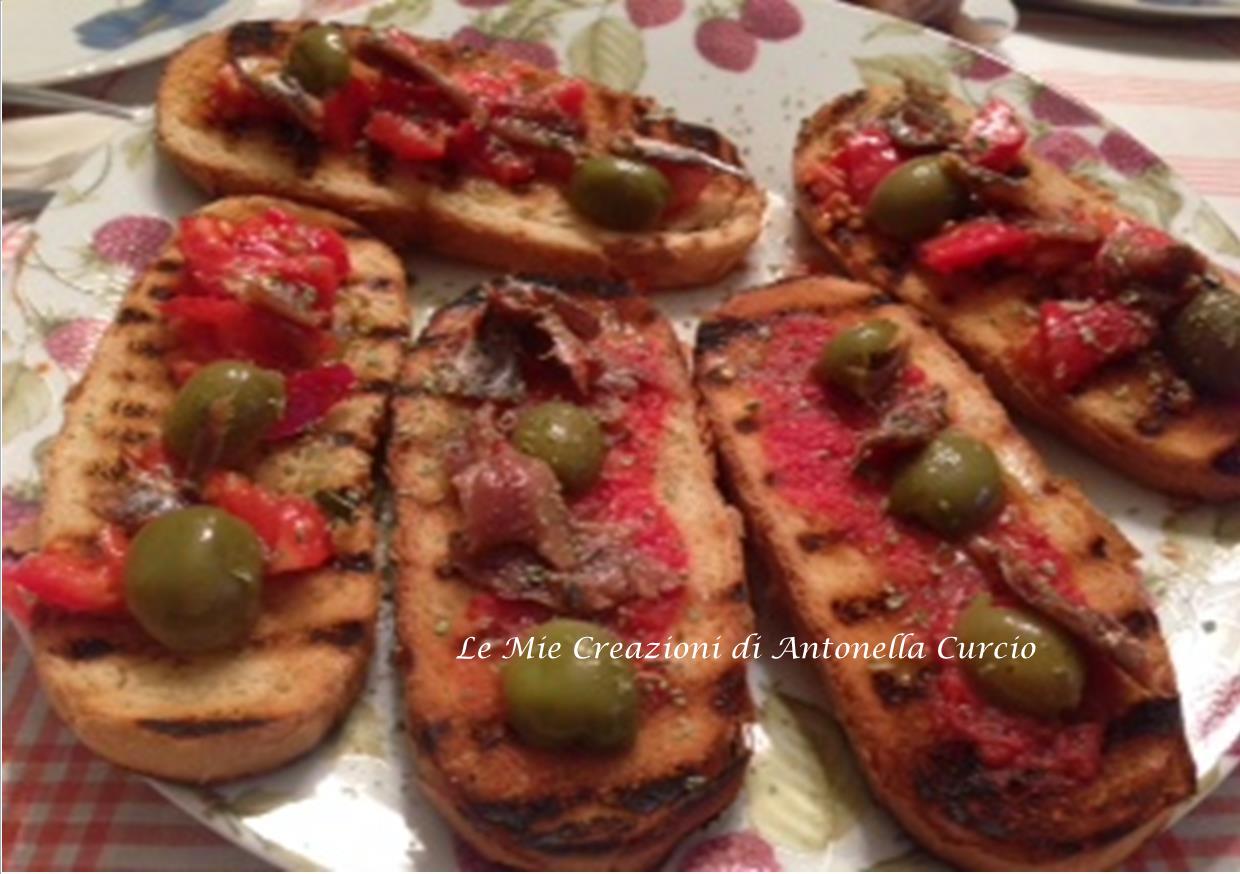 Bruschetta olive e acciughe