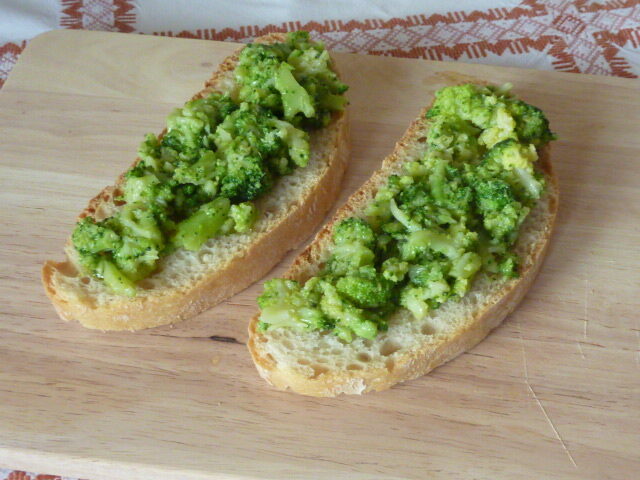 Bruschette ai broccoli