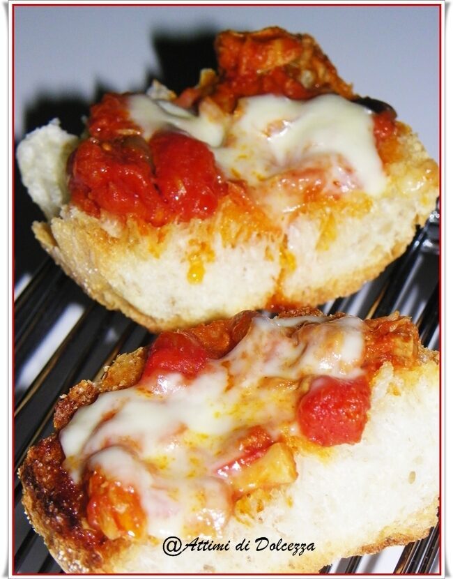Bruschette al tonno e pomodoro