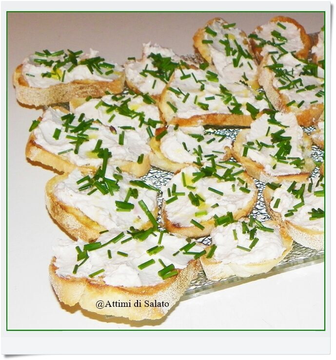 Bruschette alla mousse di prosciutto