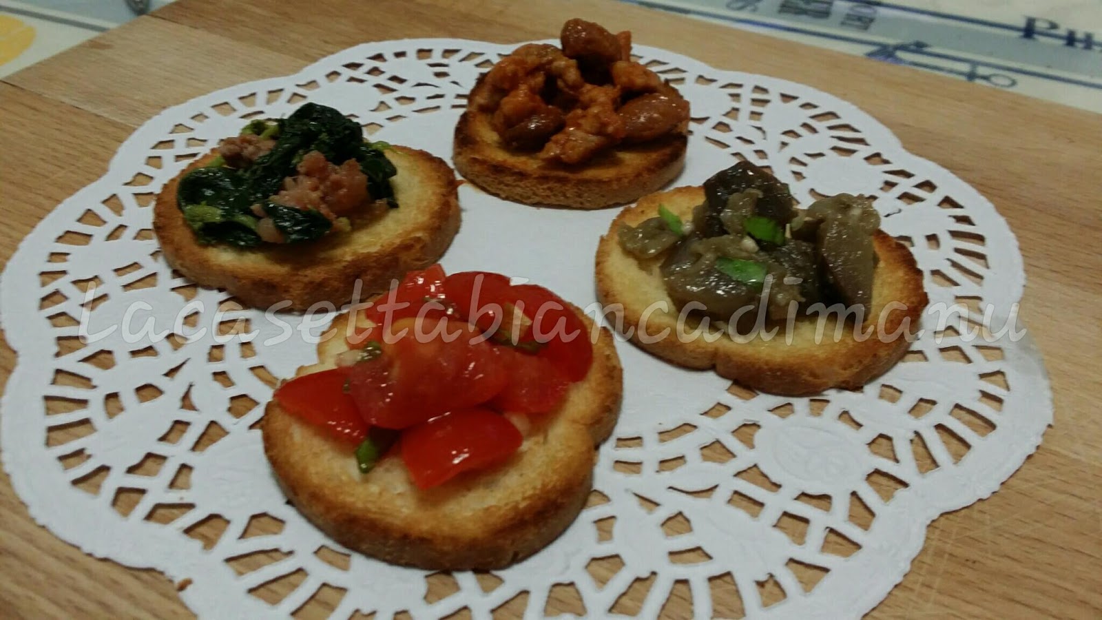 Bruschette colorate e festa a sorpresa