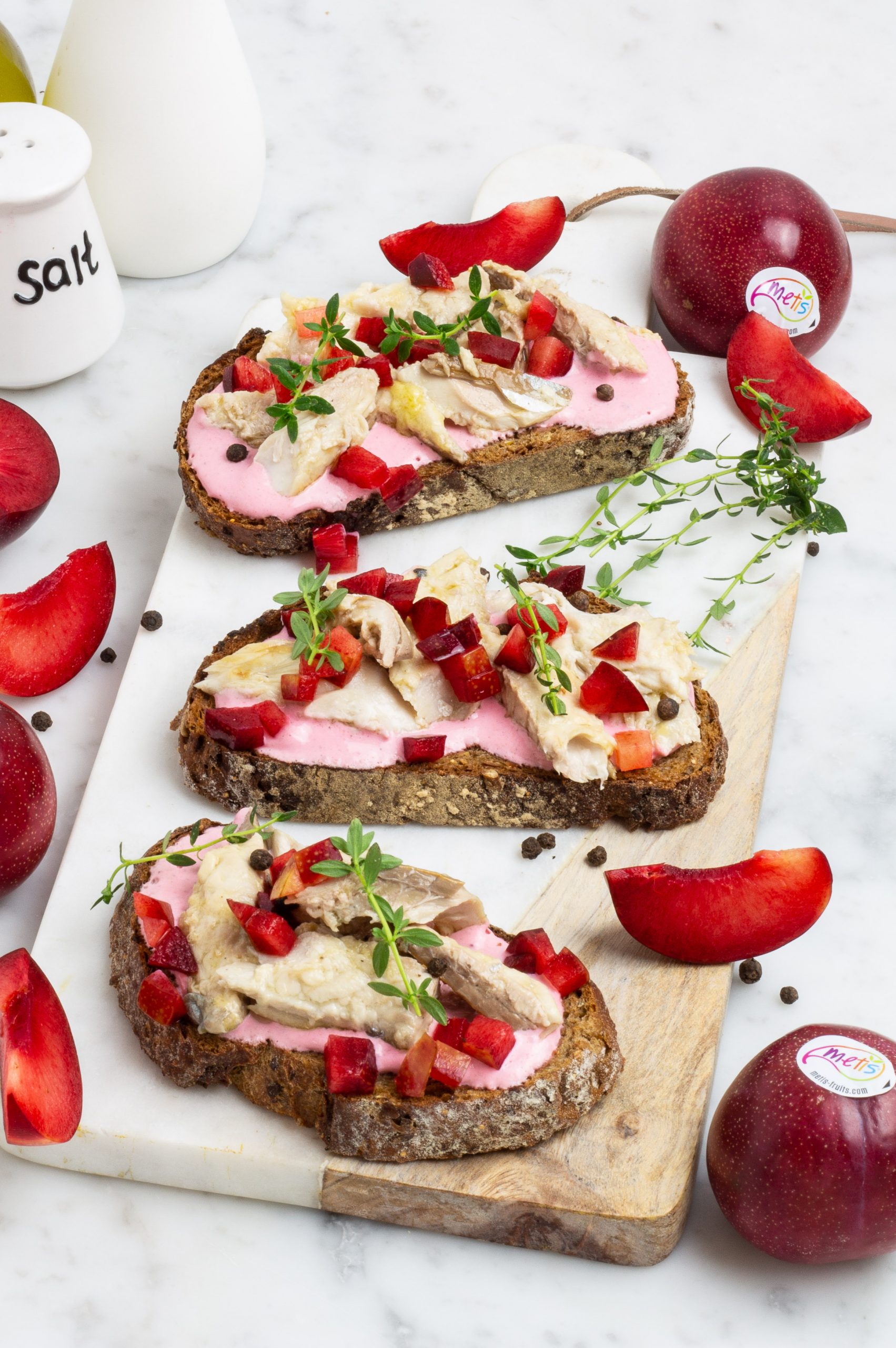 Bruschette con sgombro marinato e metis®