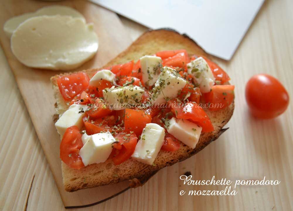 Bruschette pomodoro e mozzarella