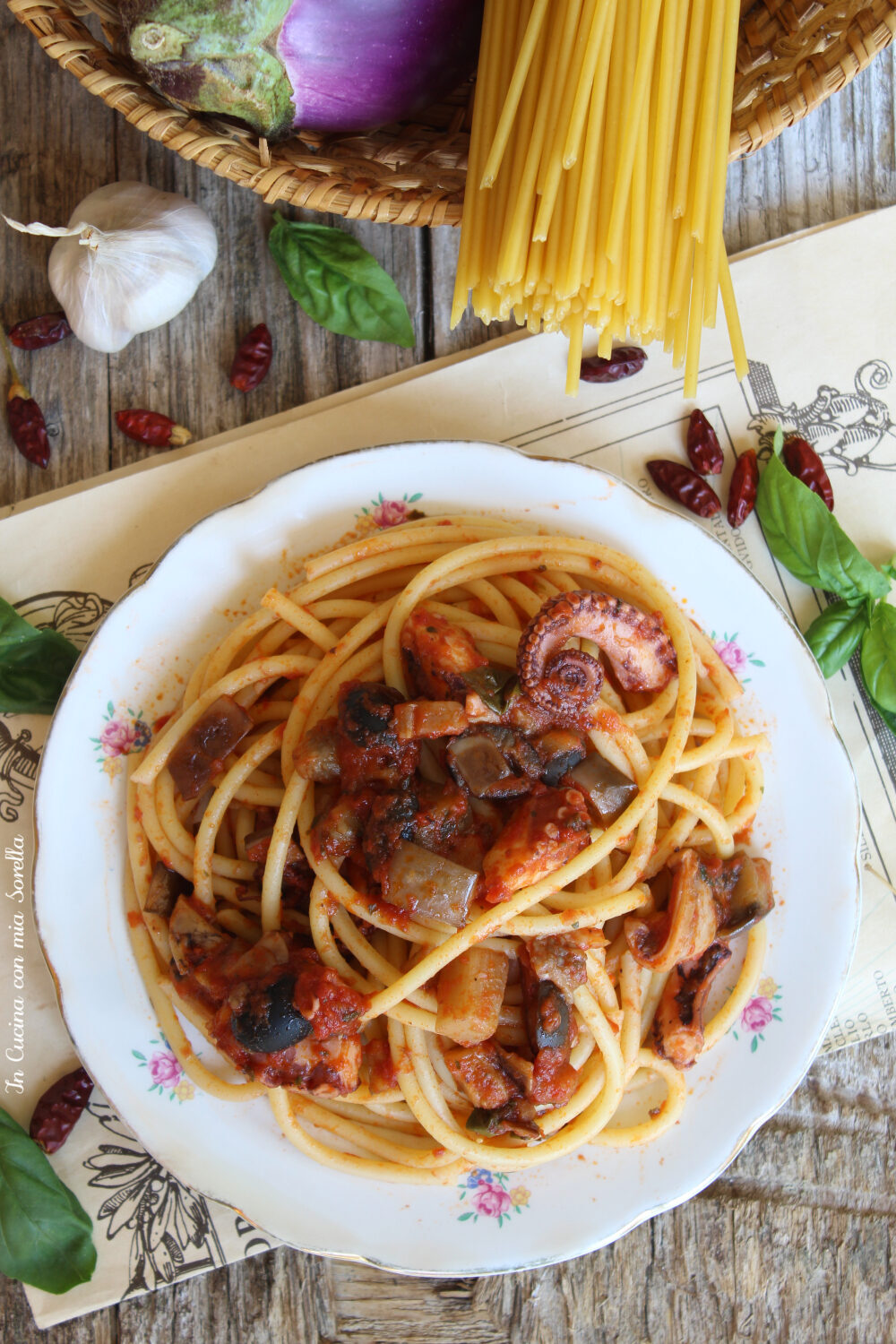 Bucatini al polpo e melanzane