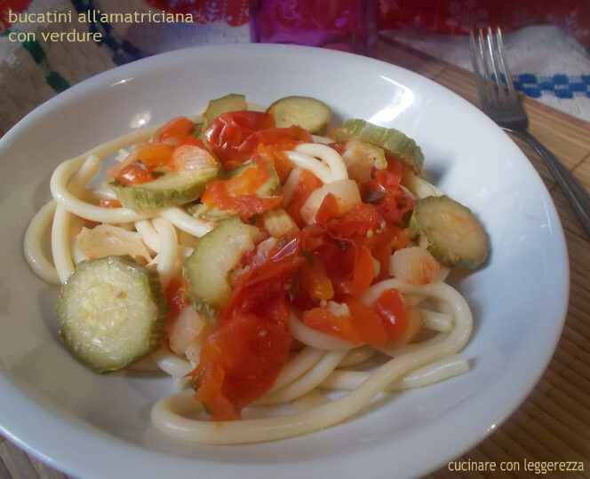 Bucatini all’amatriciana con verdure