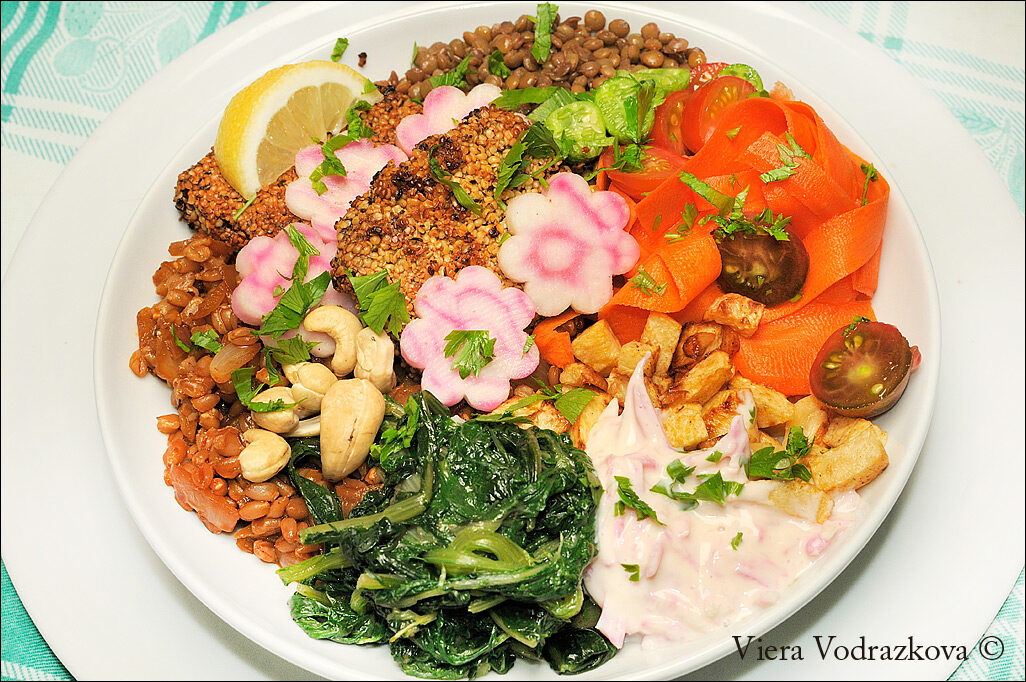 Buddha bowl 2.0 con la favolosa rutabaga