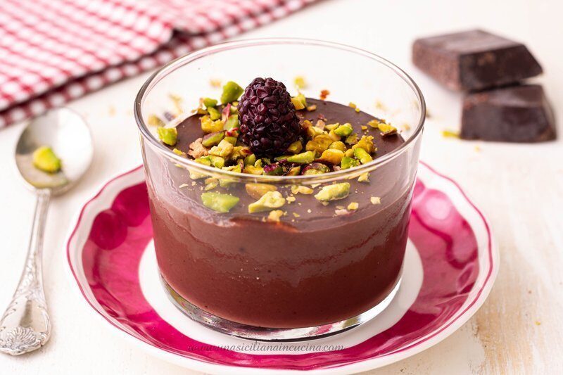 Budino al cioccolato semplice e goloso