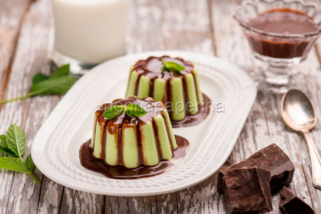 Budino menta e cioccolato: una bontà da leccarsi i baffi!