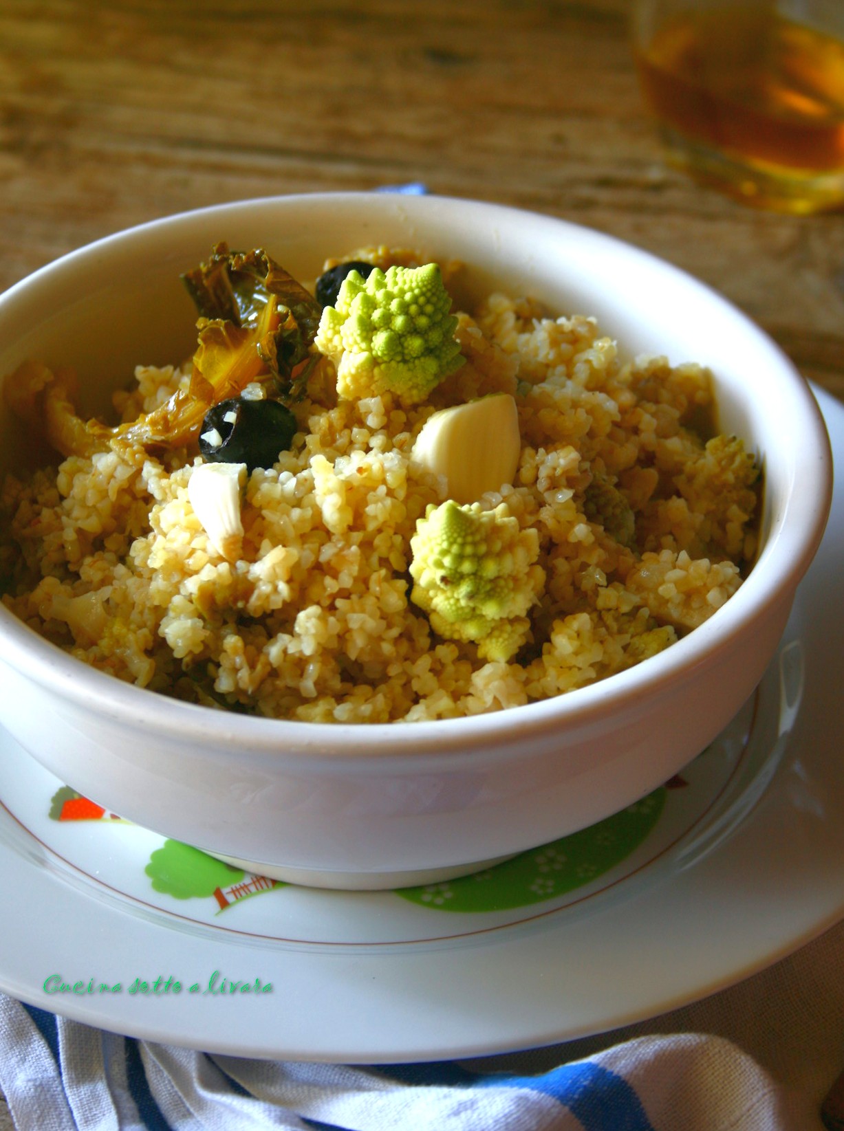 Bulgur con cavolo romanesco e acciughe