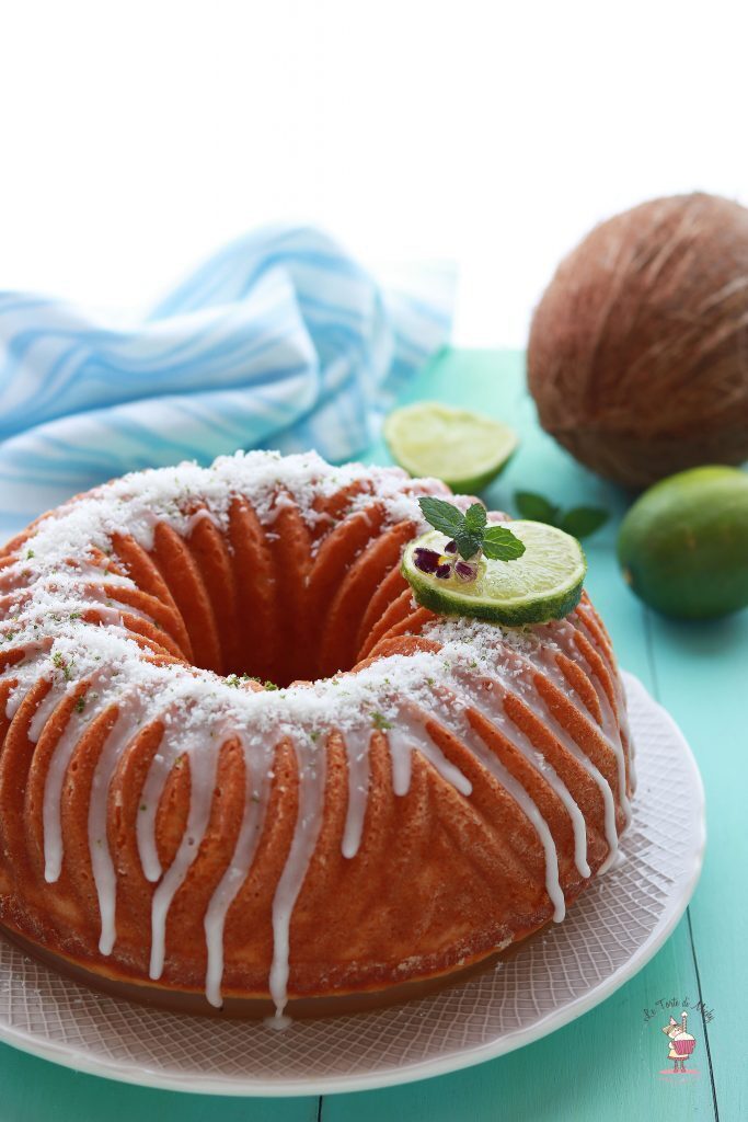 Bundt cake al cocco e lime
