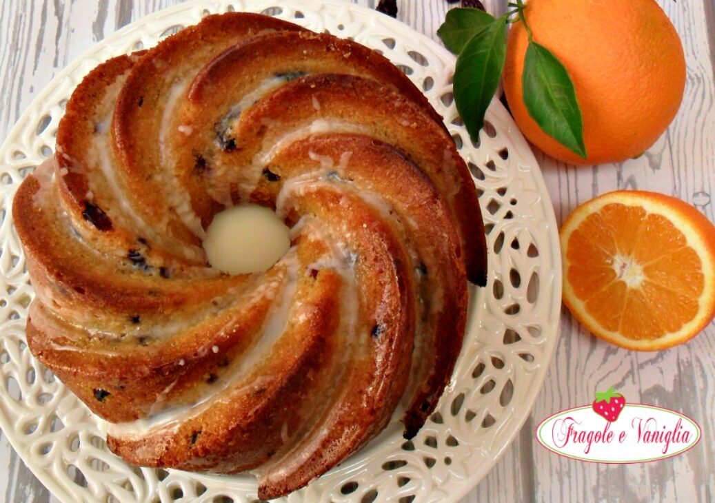 Bundt cake all’arancia e mirtilli rossi