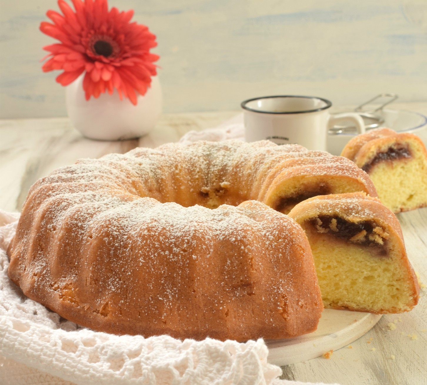 Bundt Cake con confettura di prugne
