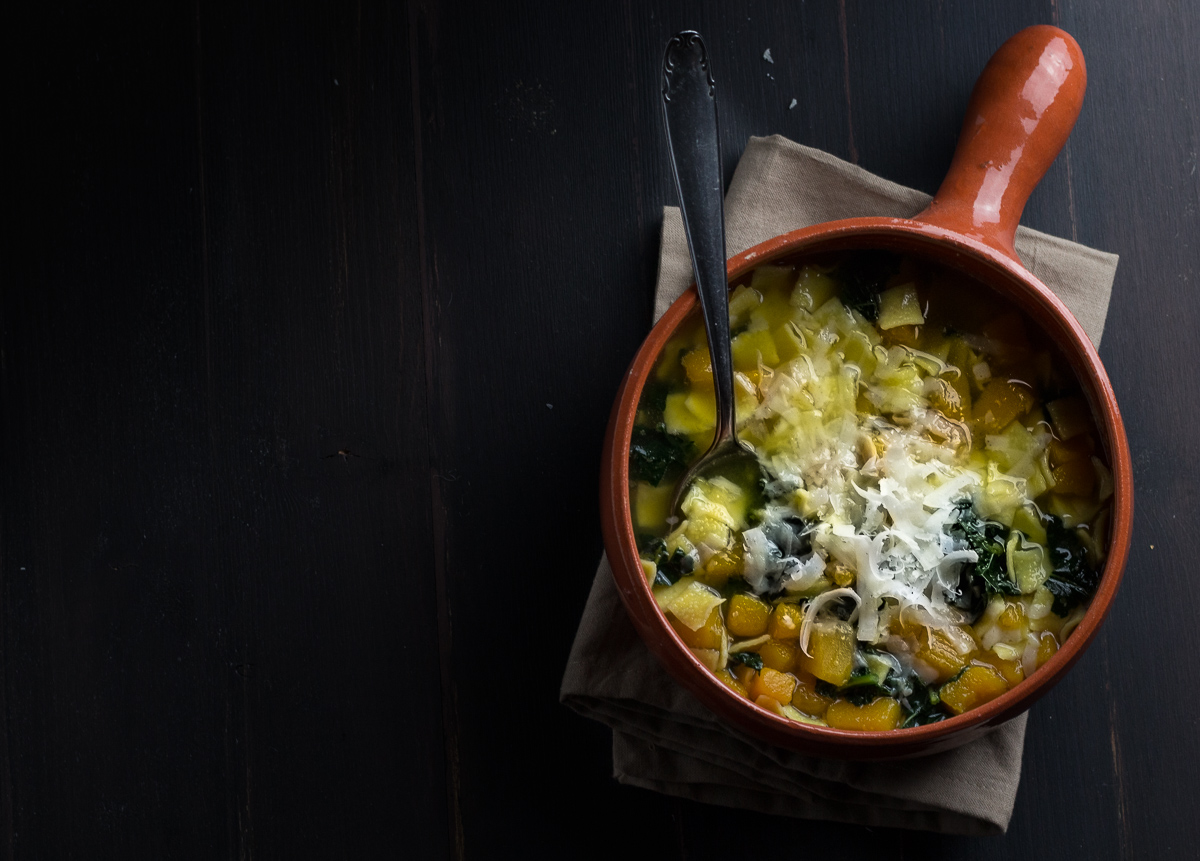 Buontagliati in zuppa con zenzero, zucca e cavolo nero