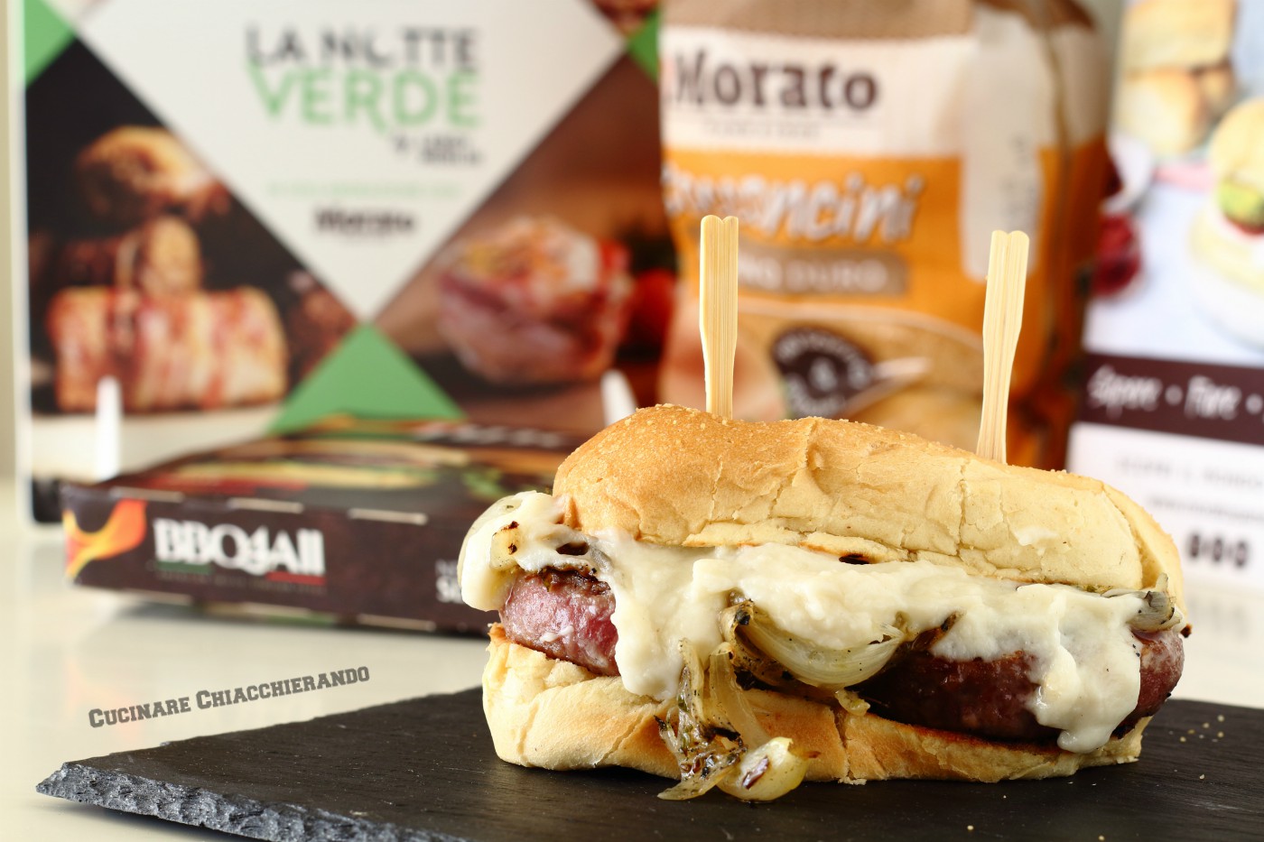Burger con crema di parmigiano e cipolla in ember roasting. la mia ricetta per la notte verde leroy merlin
