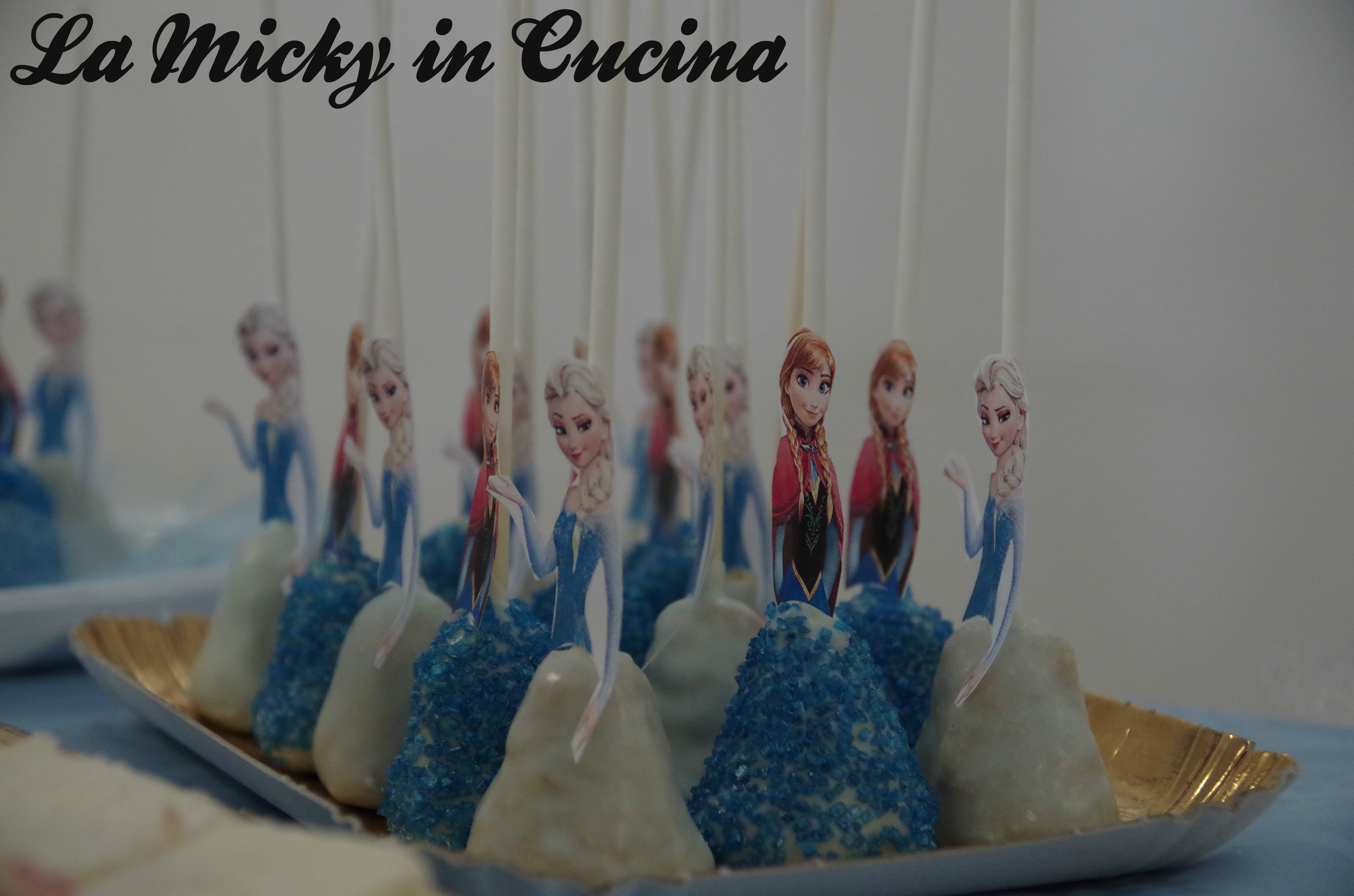 Cake pop di frozen di elsa ed anna