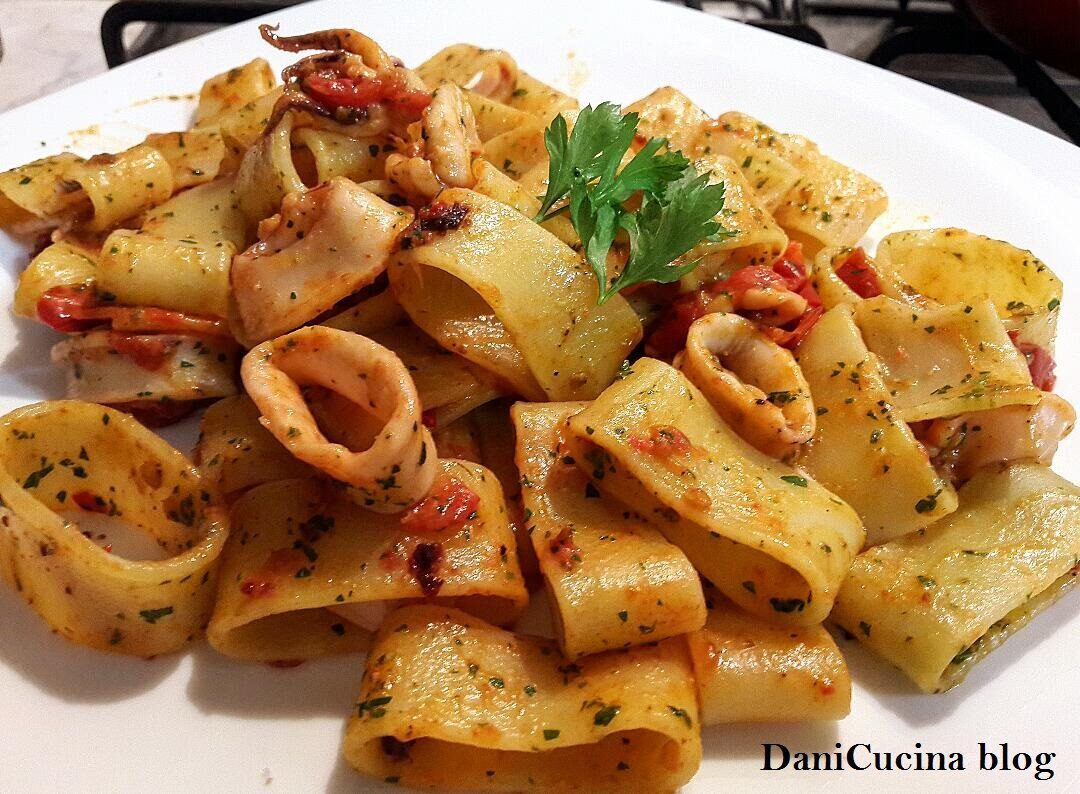 Calamarata – pasta con calamari napoletana