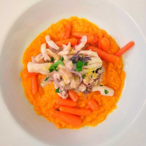 Calamari al vino con purè di carote