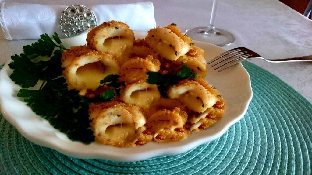 Calamari gratinati ripieni di provola