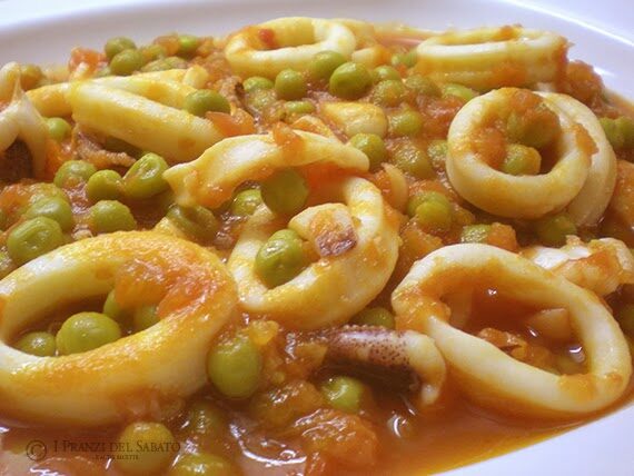 Calamari in umido con piselli