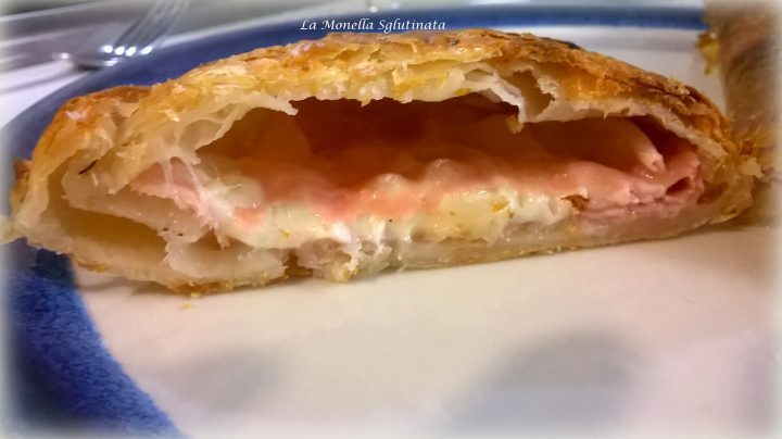 Calzone di pasta sfoglia filante senza glutine