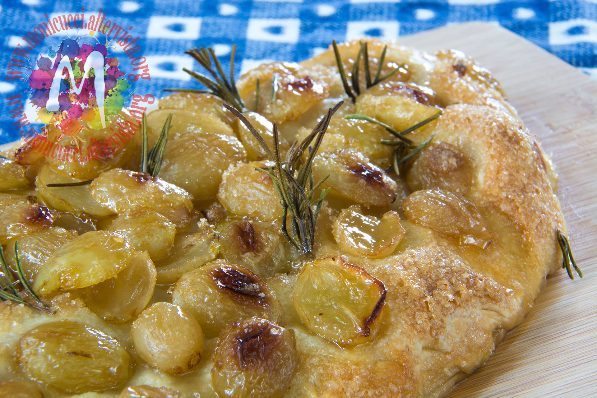 Calzone dolce con uva bianca e caramello all’olio Extravergine novello e rosmarino