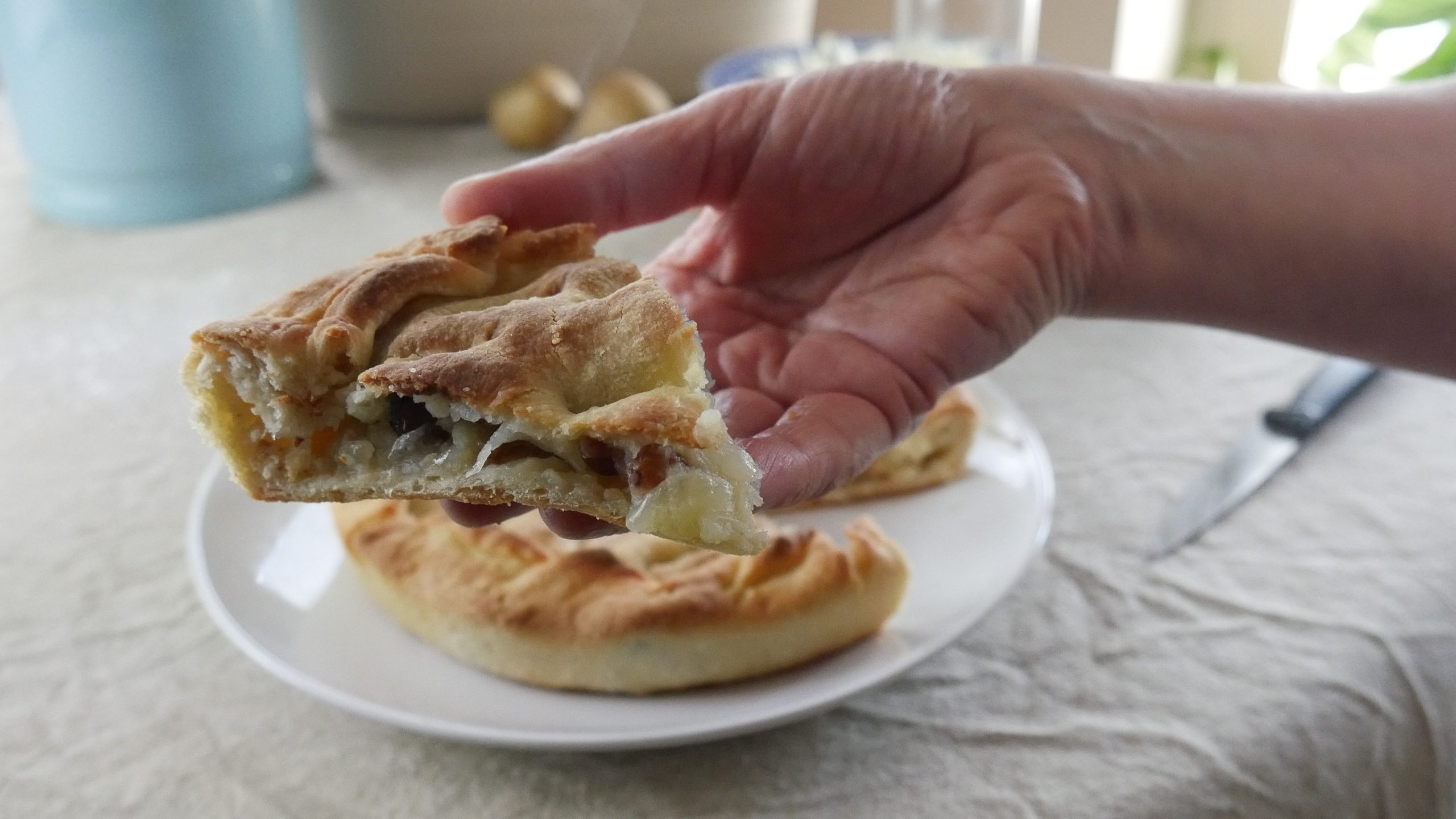 Calzone o cascione con cipolle e patate