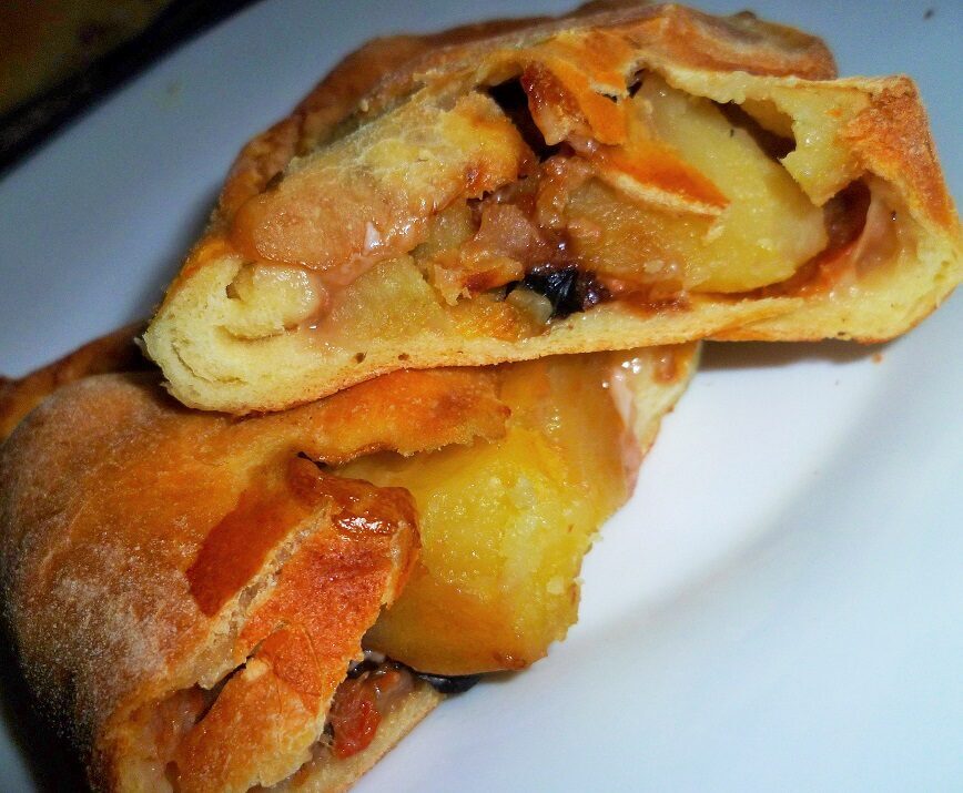 Calzone ripieno di baccalà e patate