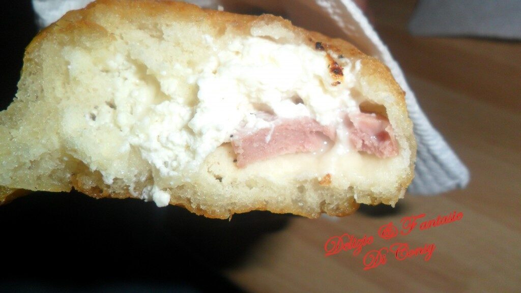 Calzoni fritti napoletani