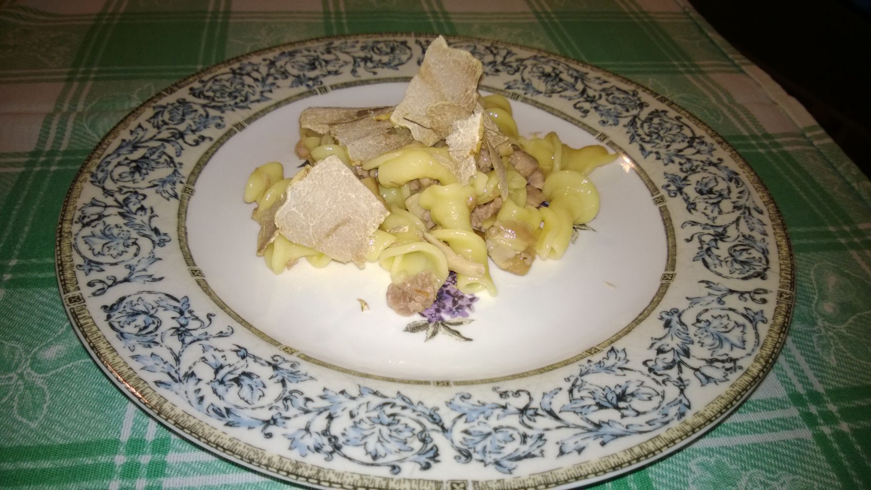 Campanelle ai funghi e tartufo bianco