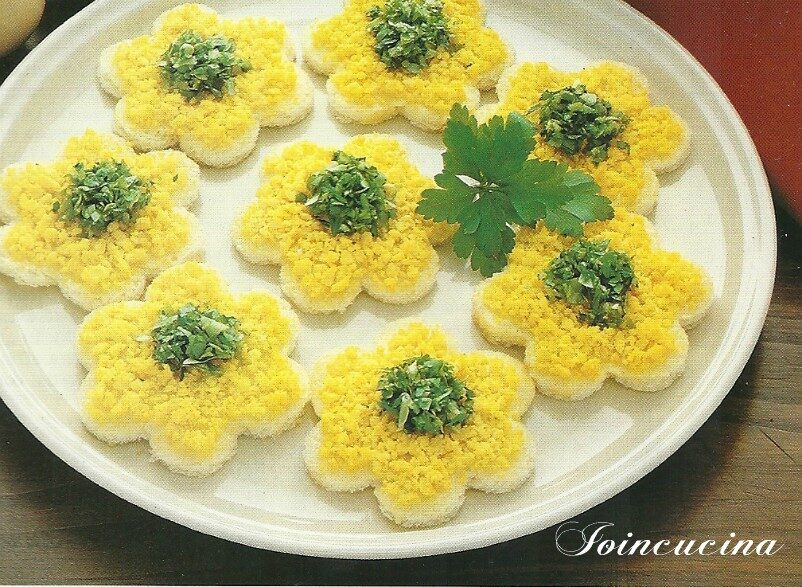 Canap mimosa alla maionese