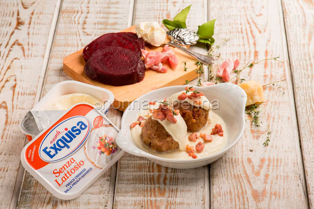 Canederli alle barbabietole su crema di formaggio: uno sfizio