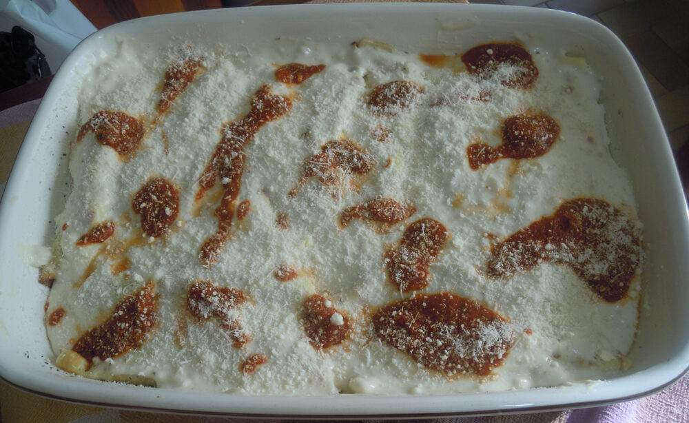 Cannelloni con pollo e salsiccia