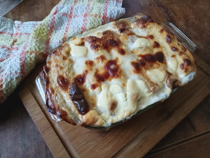 Cannelloni di crespelle con ricotta e radicchio
